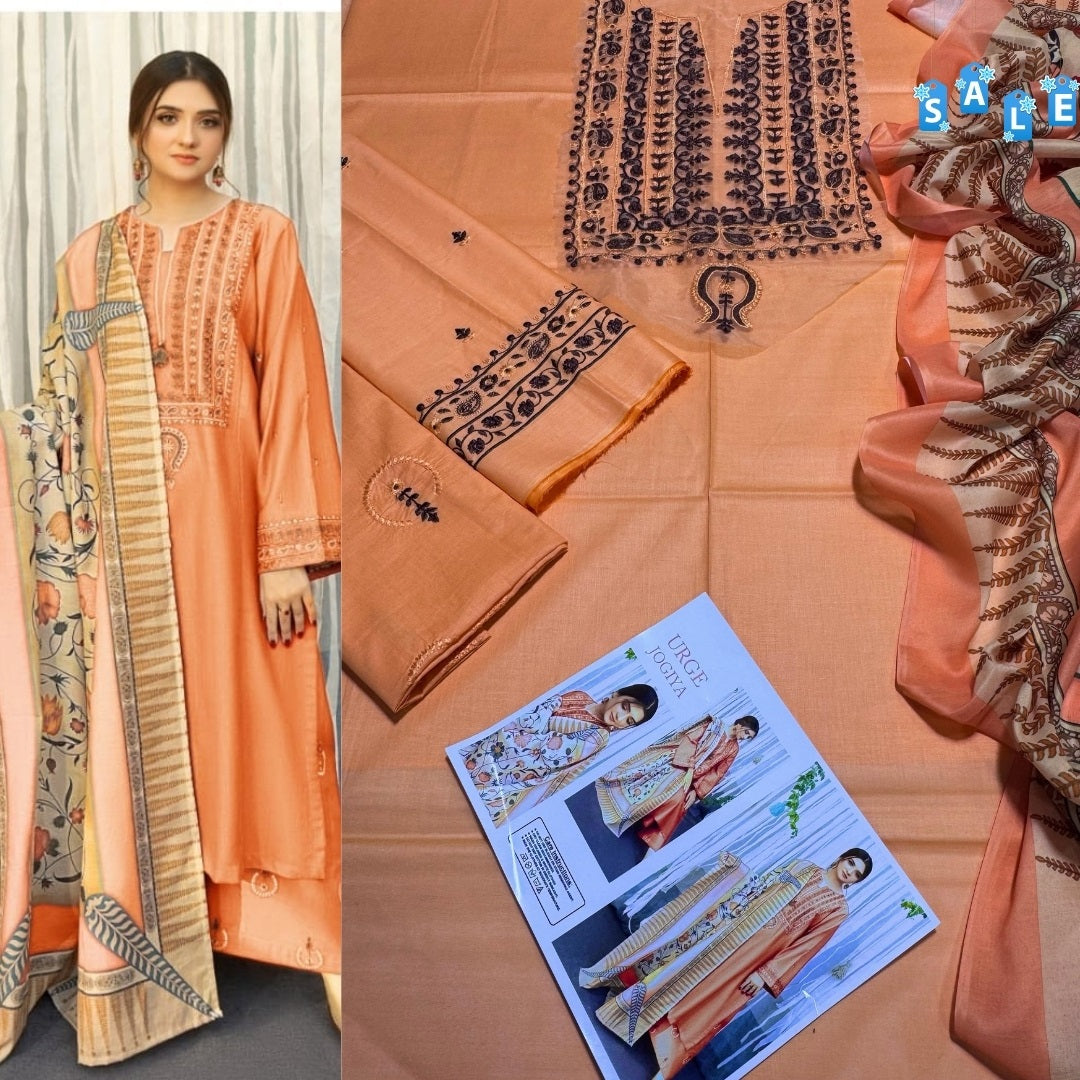 Binq Official – Kastoor Off-White Luxury Embroidered 3-Piece Summer Suit