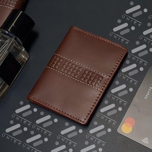Textured Leather Card Holder – Slim Wallet