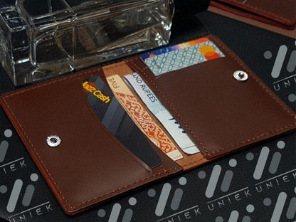 Textured Leather Card Holder – Slim Wallet